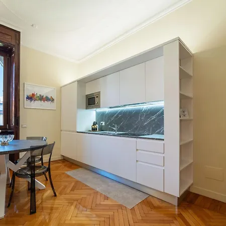 Casa Bella 16 - 8 Min To Metro, 15 Min To Lin Airport, Area Apartment *