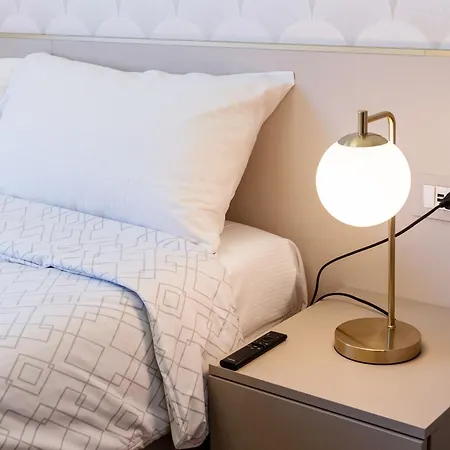 Apartment Casa Bella 16 - 8 Min To Metro, 15 Min To Lin Airport, Area