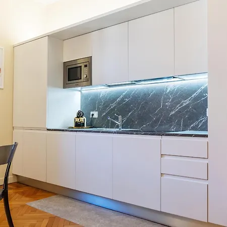 Casa Bella 16 - 8 Min To Metro, 15 Min To Lin Airport, Area Apartment *